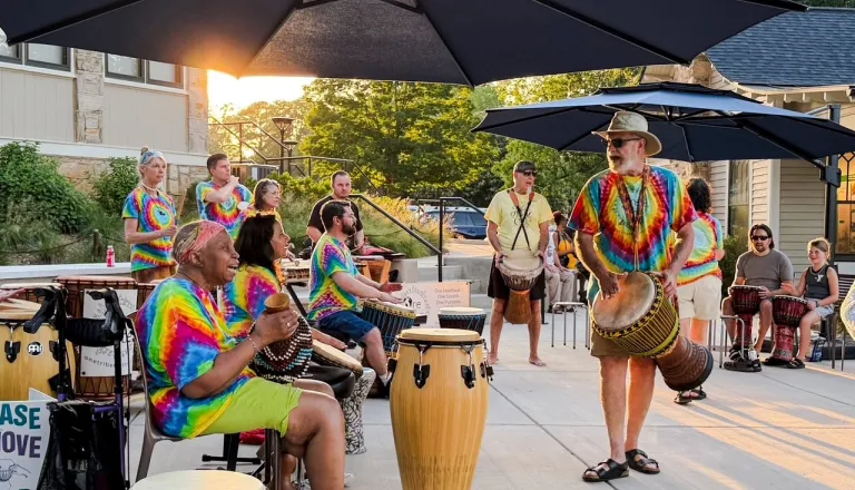people drumming